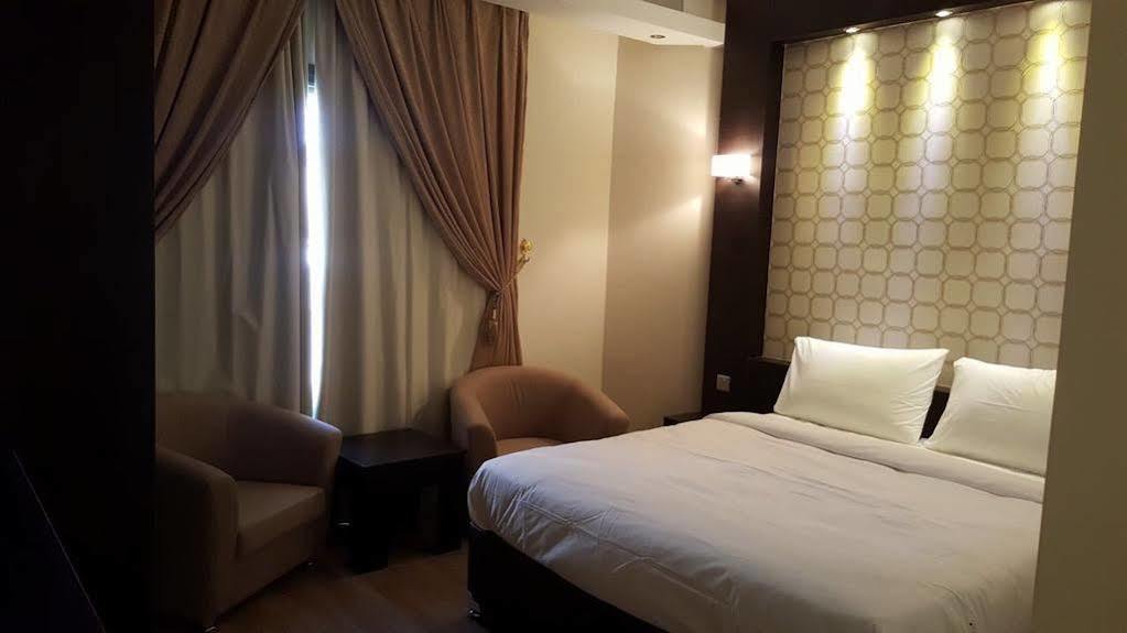 Al Muhanna Plaza Salmiya Old Souk Kuwejt Zewnętrze zdjęcie